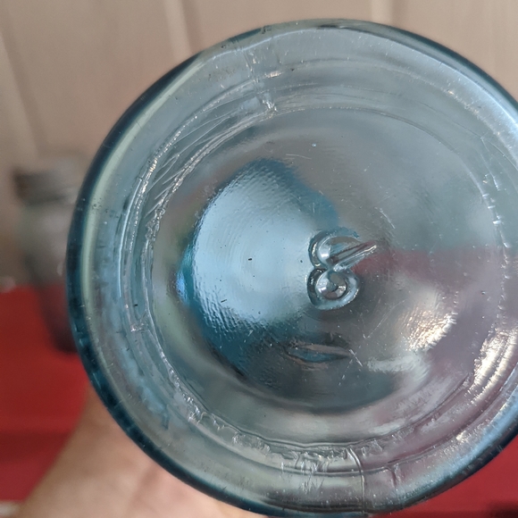 2 vintage Mason jars with lids one lucky 13 & # 8 - Picture 2 of 4